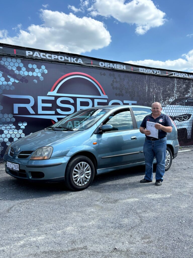 Nissan Almera Tino I
